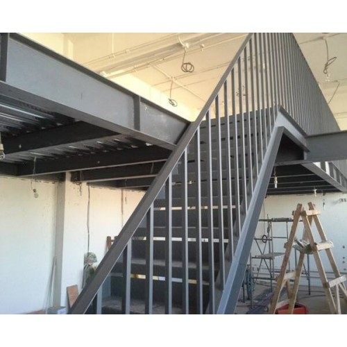 海淀钢结构安装企业|福鑫腾达钢构厂家订制钢结构楼梯