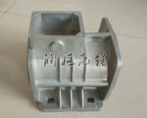 黑龙江铸铝件企业/河北润恒压铸设备厂家加工铸铝件